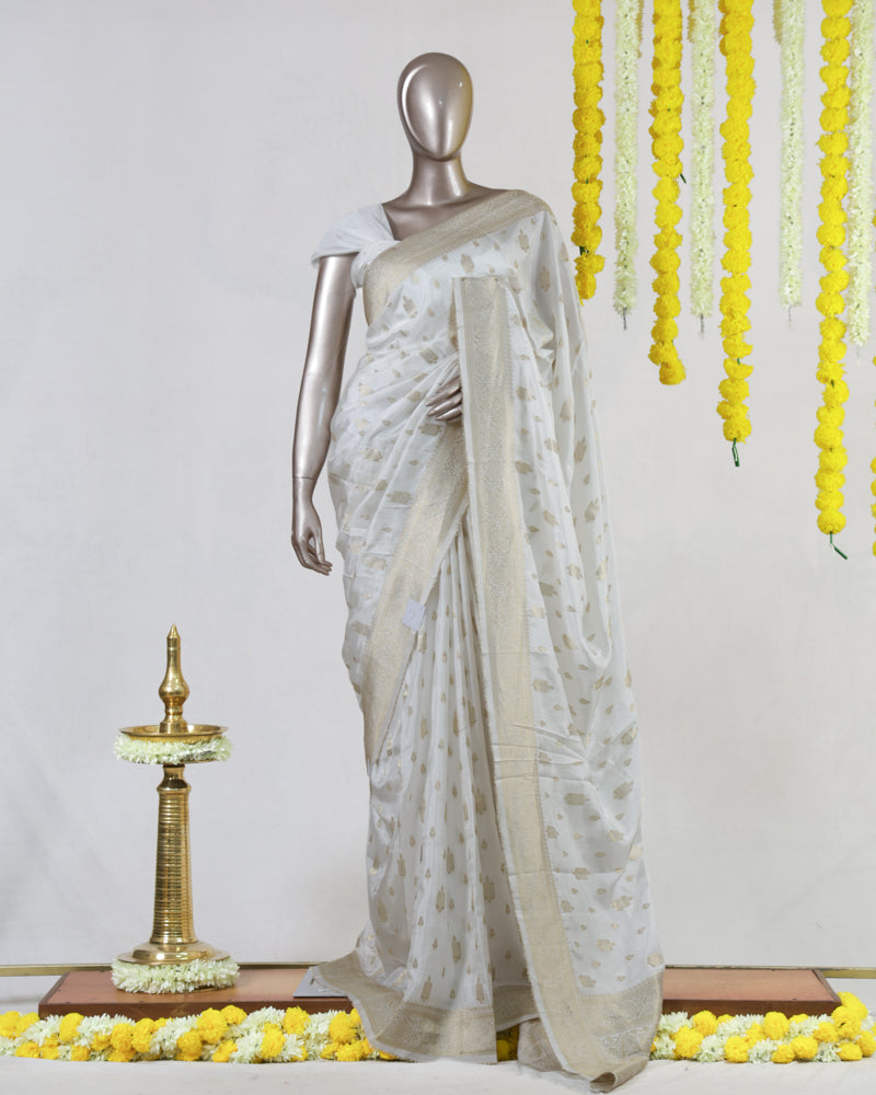 Banarasi Butti Saree