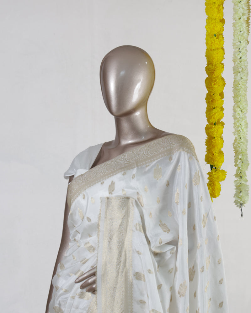 Banarasi Butti Saree