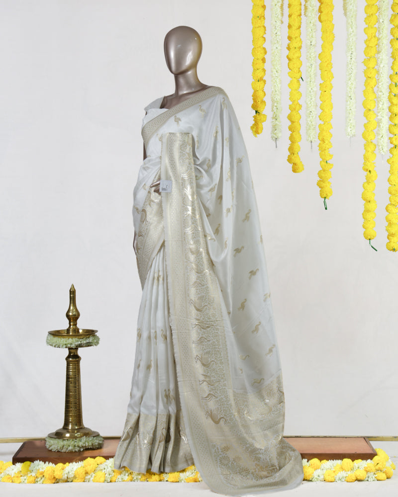 Ivory Swan Heritage Kasavu Saree