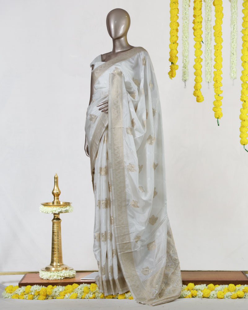 Moonlit White Regal Kasavu Saree