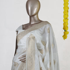 Moonlit White Regal Kasavu Saree