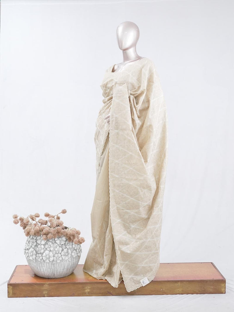 Ivory beige Geometrical embroidery raw cotton saree 7  SAN5552